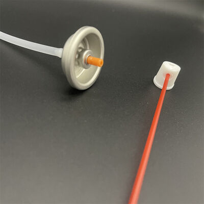 Precyzyjny środek do czyszczenia gaźnika odporny na zatykanie zaworu do skutecznego odtłuszczania silnika Aerozole z technologią natrysku szerokostrumieniowego