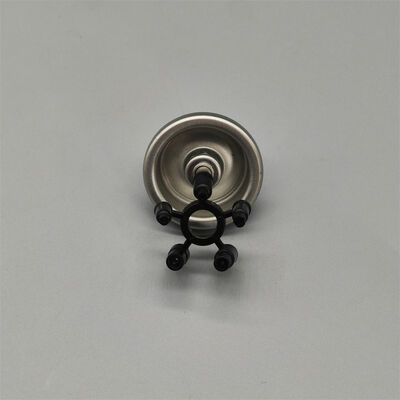 Zawór do napełniania gazem zapalniczek przemysłowych i warsztatowych o zwiększonej wytrzymałości, z konstrukcją odporną na ciśnienie